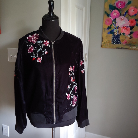 A.N.A. Rose Embroidery Velvet Bomber Jacket Size L - Picture 4 of 13
